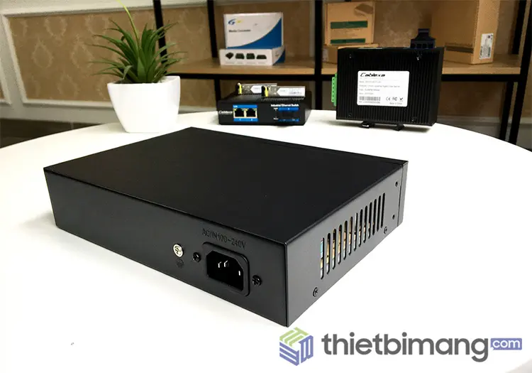 Switch FMC-4PGE1GE1GF, 4-Port Gigabit PoE