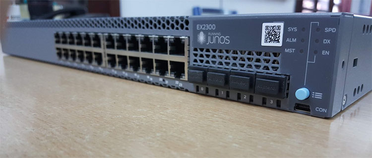 Switch Juniper EX2300