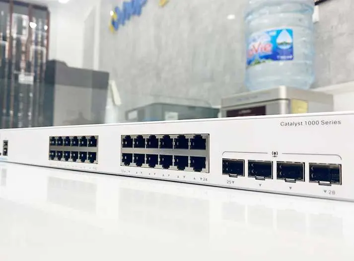 Cisco C1000-24T-4G-L là một switch Ethernet giá cả phải chăng và có tính năng cao, phù hợp cho các mạng nhỏ