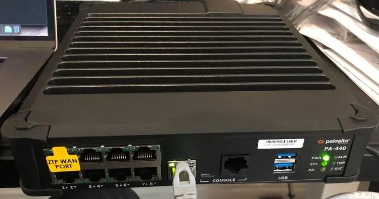 Tường lửa Palo Alto PA-440 các cổng kết nối