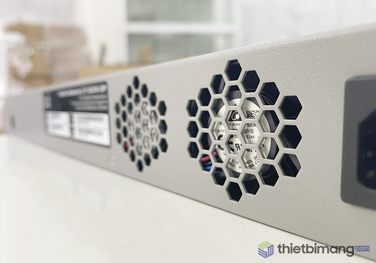 Switch Cisco SG350-28P-K9-EU chính hãng
