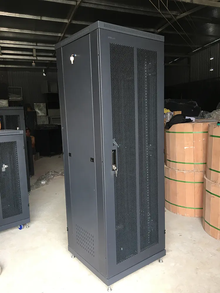 Tủ rack 36u sâu D600
